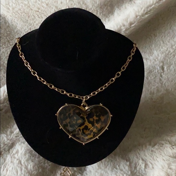 Jewelry - Leopard  Print Heart pendant Necklace 12" long